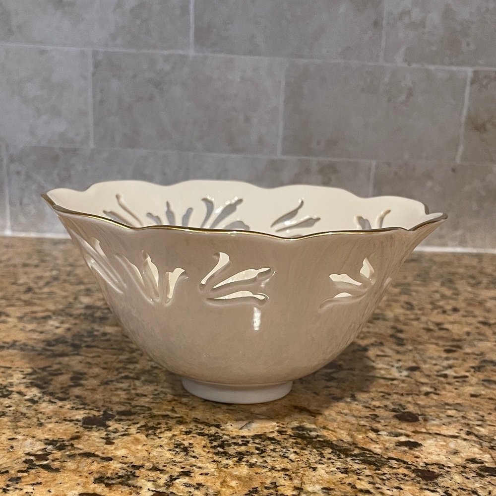 Lenox Elegant Cream Decorative Bowl with Gold Trim